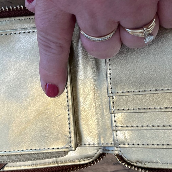 Steve Madden Brown Wallet with Zipper and Handle (about 5 inch square) - Picture 9 of 11